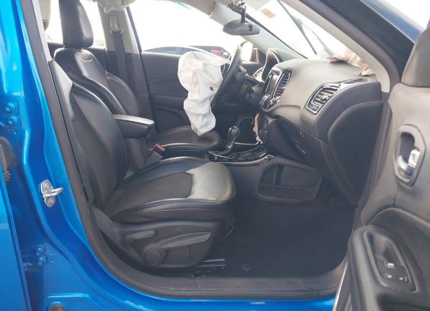 Photo 5 of 2020 Jeep Compass ALTITUDE 4X4 (VIN 3C4NJDBB7LT115856)