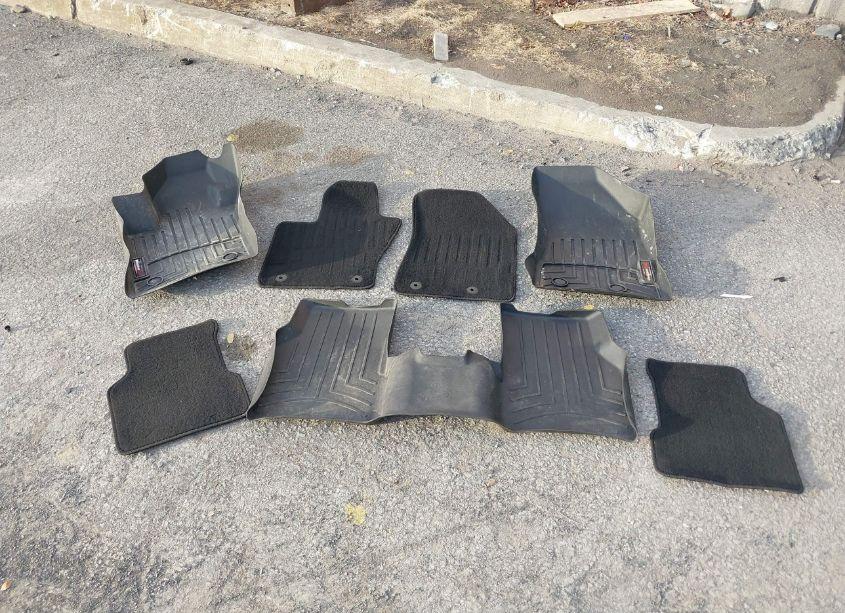 Photo 12 of 2020 Jeep Compass LATITUDE 4X4 (VIN 3C4NJDBB7LT130132)