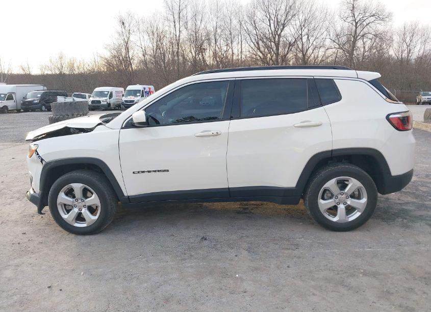 Photo 15 of 2020 Jeep Compass LATITUDE 4X4 (VIN 3C4NJDBB7LT130132)