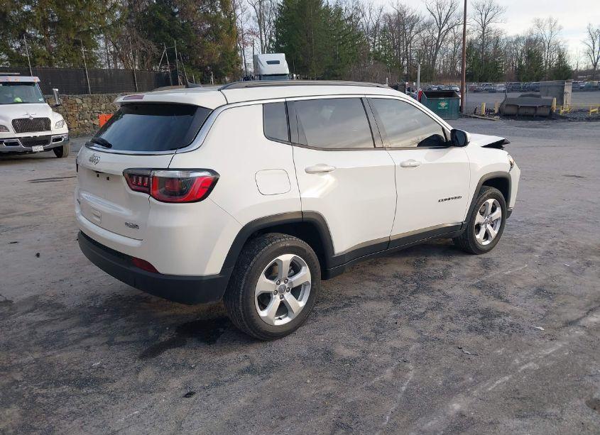 Photo 4 of 2020 Jeep Compass LATITUDE 4X4 (VIN 3C4NJDBB7LT130132)