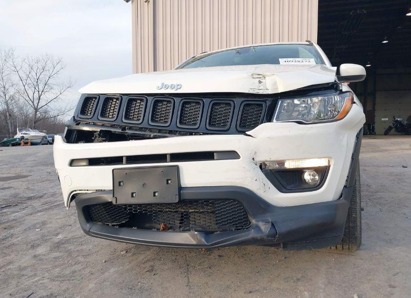 Photo 6 of 2020 Jeep Compass LATITUDE 4X4 (VIN 3C4NJDBB7LT130132)