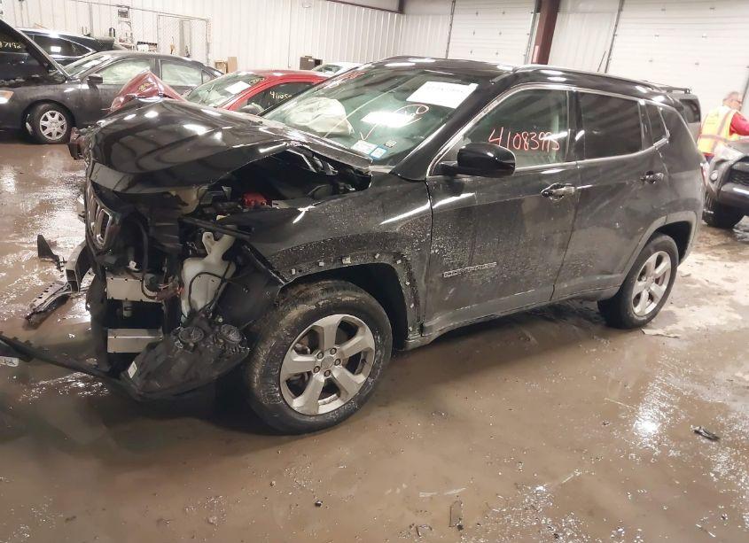 Photo 2 of 2020 Jeep Compass LATITUDE 4X4 (VIN 3C4NJDBB7LT165043)