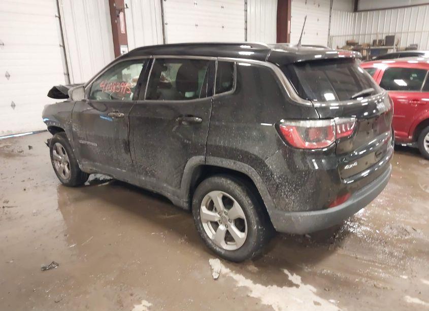 Photo 3 of 2020 Jeep Compass LATITUDE 4X4 (VIN 3C4NJDBB7LT165043)