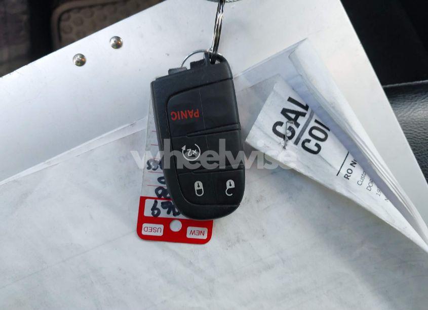 Photo 11 of 2020 Jeep Compass LATITUDE 4X4 (VIN 3C4NJDBB7LT241005)