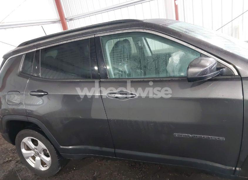 Photo 14 of 2021 Jeep Compass LATITUDE 4X4 (VIN 3C4NJDBB7MT502733)