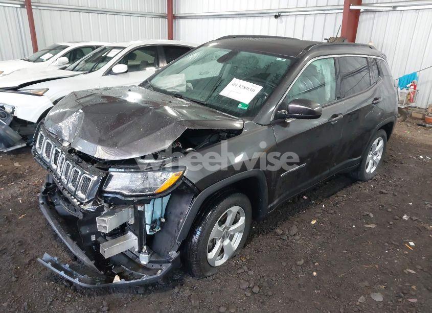 Photo 2 of 2021 Jeep Compass LATITUDE 4X4 (VIN 3C4NJDBB7MT502733)