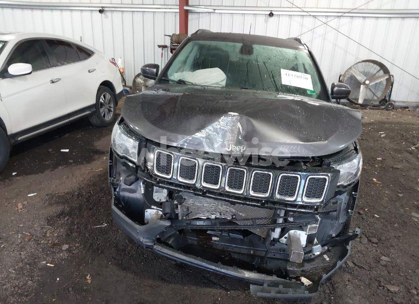 Photo 6 of 2021 Jeep Compass LATITUDE 4X4 (VIN 3C4NJDBB7MT502733)