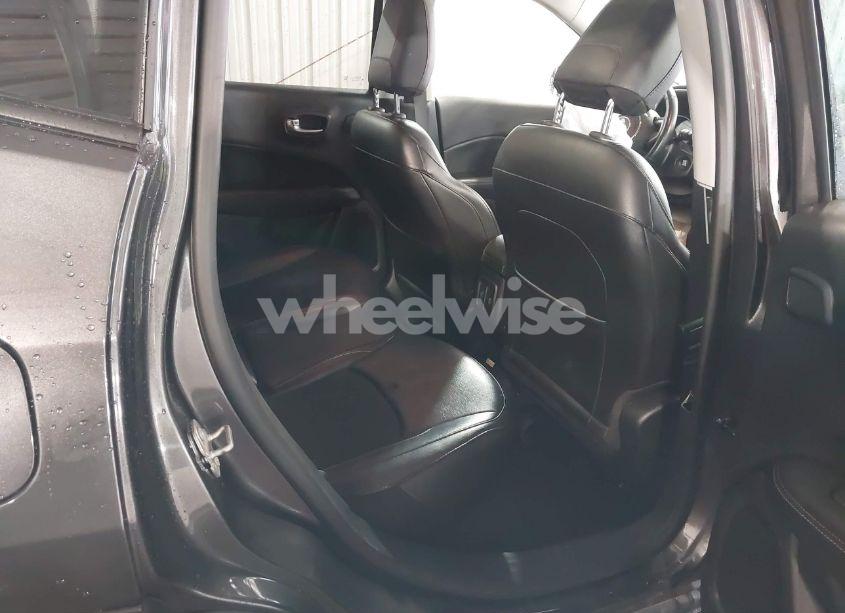 Photo 8 of 2021 Jeep Compass LATITUDE 4X4 (VIN 3C4NJDBB7MT502733)