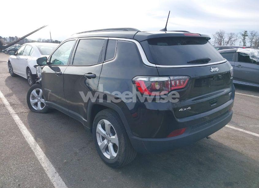 Photo 3 of 2021 Jeep Compass LATITUDE 4X4 (VIN 3C4NJDBB7MT540625)