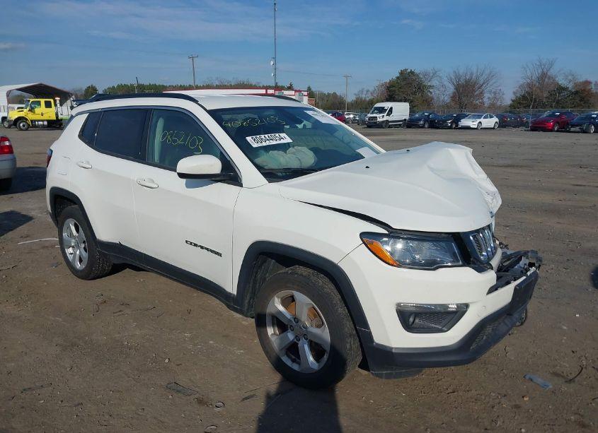 2021 Jeep Compass LATITUDE 4X4 (VIN 3C4NJDBB7MT551883) main photo