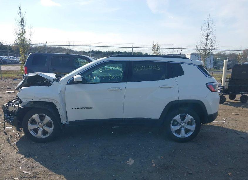 Photo 14 of 2021 Jeep Compass LATITUDE 4X4 (VIN 3C4NJDBB7MT551883)