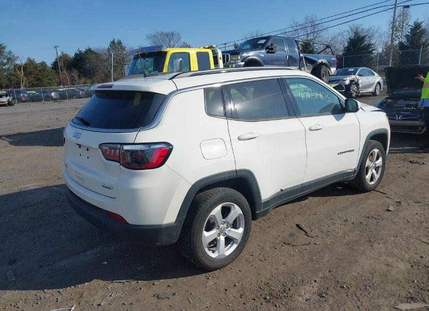 Photo 4 of 2021 Jeep Compass LATITUDE 4X4 (VIN 3C4NJDBB7MT551883)