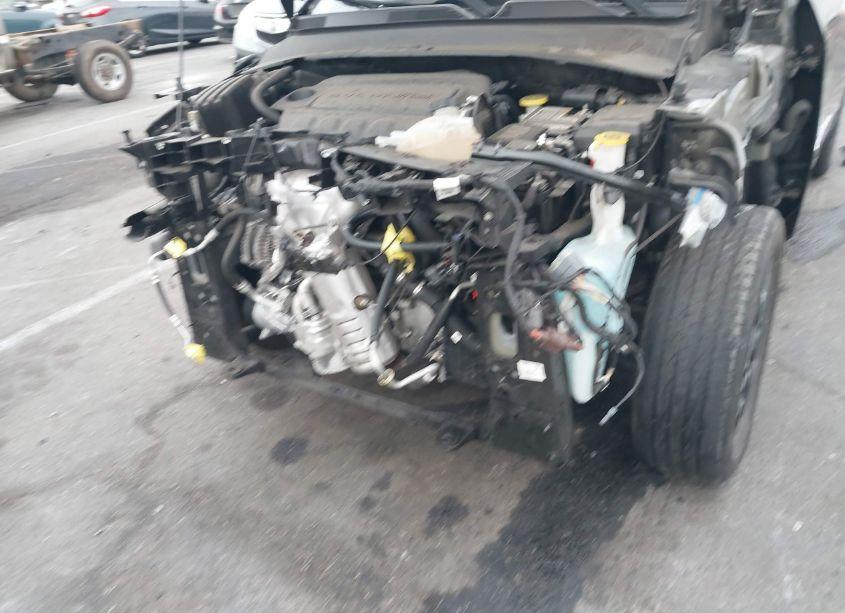 Photo 6 of 2022 Jeep Compass LATITUDE 4X4 (VIN 3C4NJDBB7NT113706)