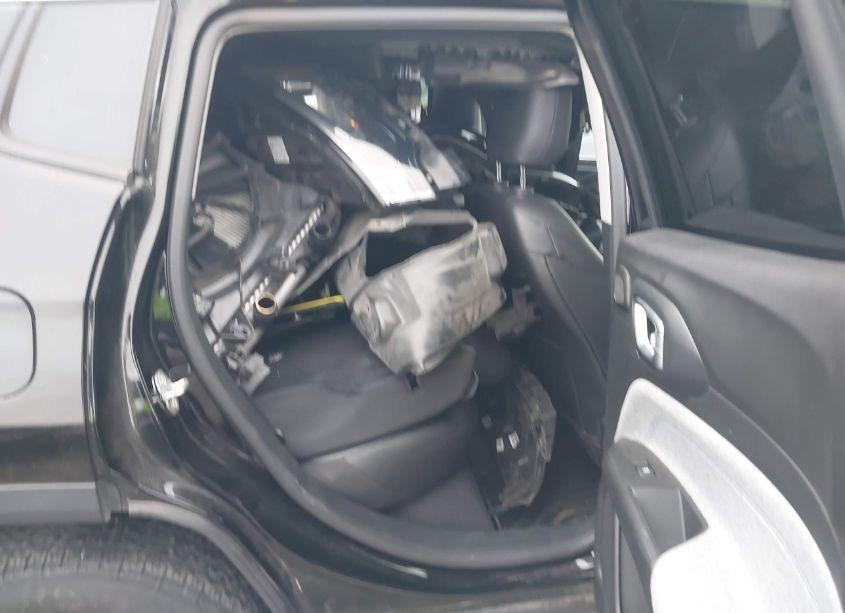 Photo 8 of 2022 Jeep Compass LATITUDE 4X4 (VIN 3C4NJDBB7NT113706)