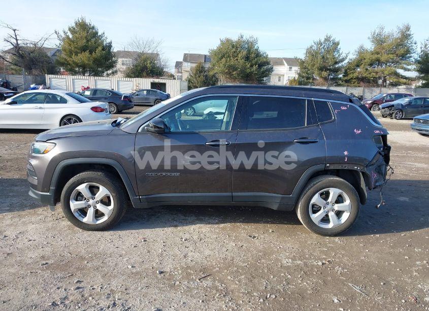 Photo 13 of 2022 Jeep Compass LATITUDE 4X4 (VIN 3C4NJDBB7NT123913)
