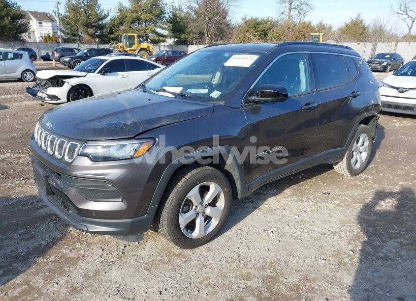 Photo 2 of 2022 Jeep Compass LATITUDE 4X4 (VIN 3C4NJDBB7NT123913)