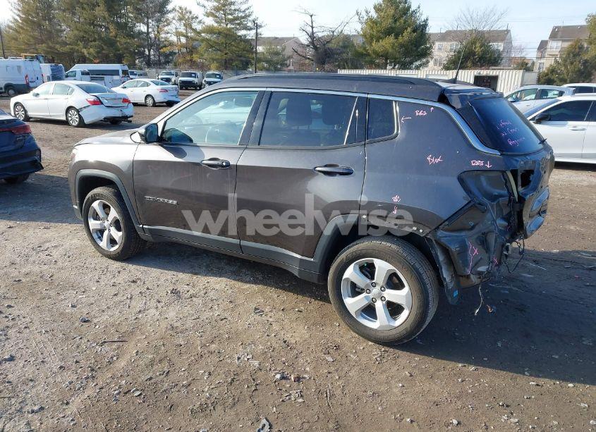 Photo 3 of 2022 Jeep Compass LATITUDE 4X4 (VIN 3C4NJDBB7NT123913)