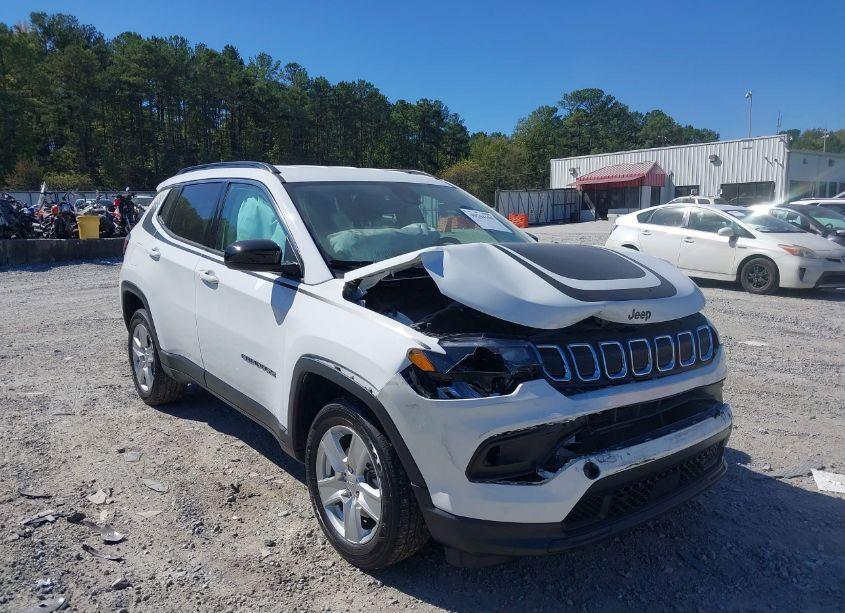 2022 Jeep Compass LATITUDE 4X4 (VIN 3C4NJDBB7NT164977) main photo