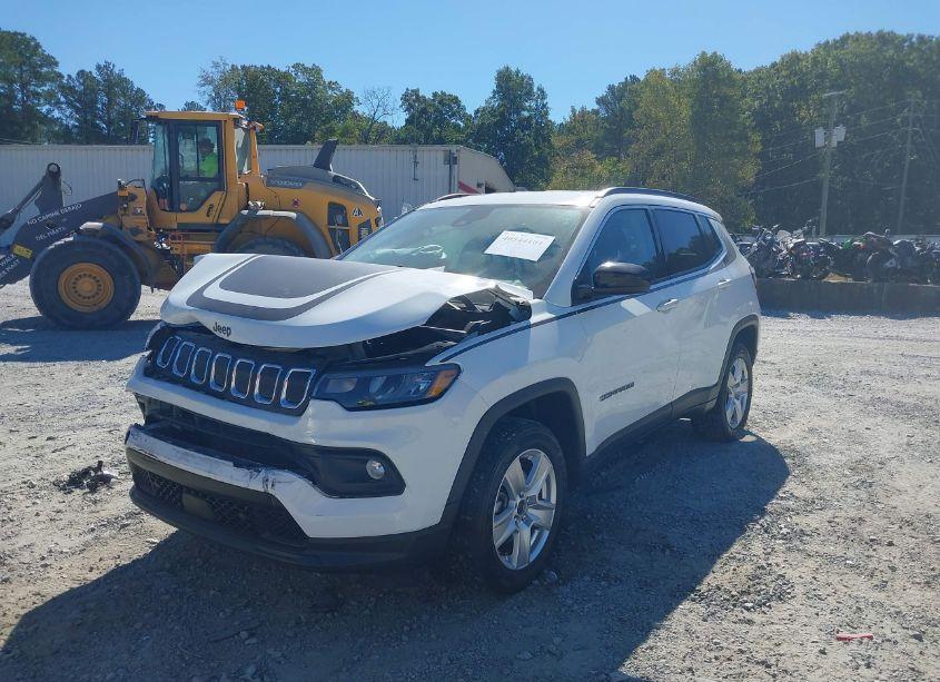 Photo 2 of 2022 Jeep Compass LATITUDE 4X4 (VIN 3C4NJDBB7NT164977)