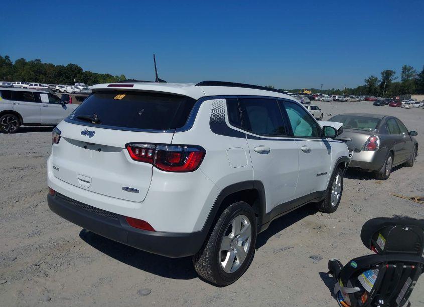 Photo 4 of 2022 Jeep Compass LATITUDE 4X4 (VIN 3C4NJDBB7NT164977)