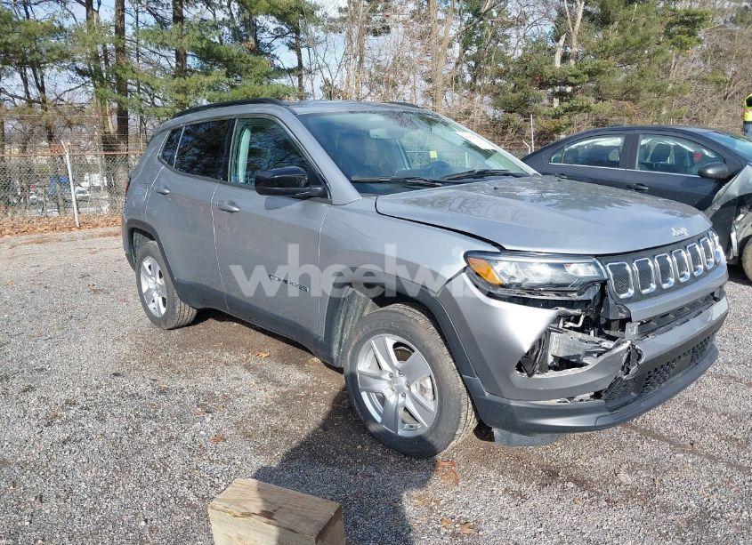 2022 Jeep Compass LATITUDE 4X4 (VIN 3C4NJDBB7NT203406) main photo