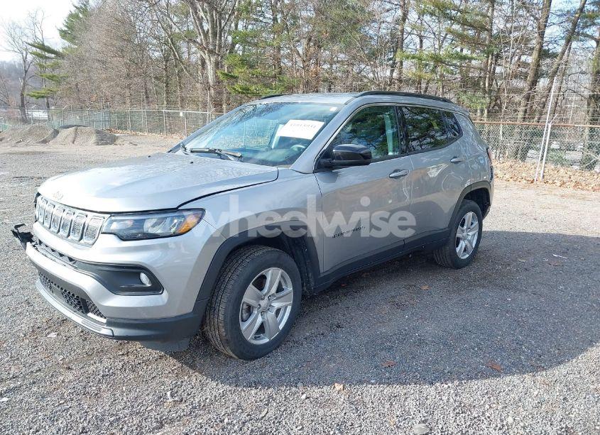 Photo 2 of 2022 Jeep Compass LATITUDE 4X4 (VIN 3C4NJDBB7NT203406)