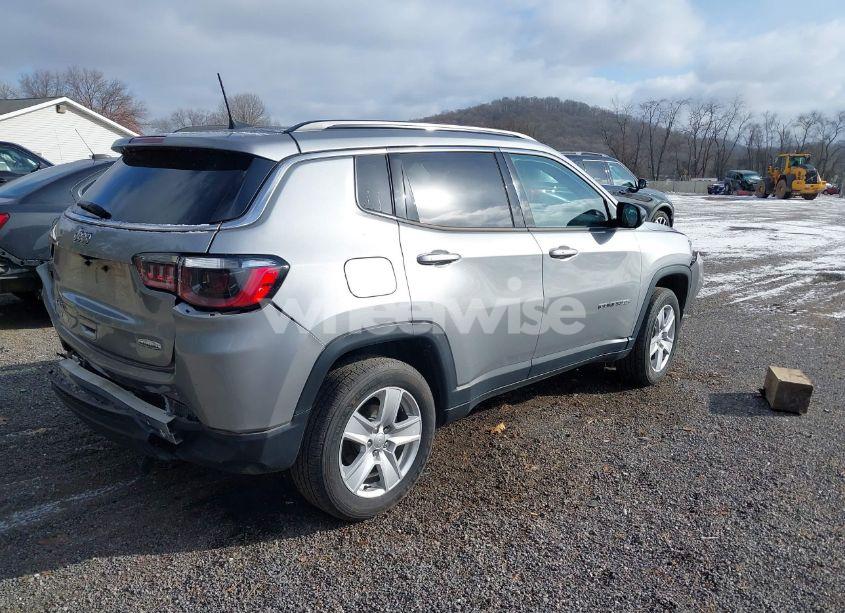 Photo 4 of 2022 Jeep Compass LATITUDE 4X4 (VIN 3C4NJDBB7NT203406)