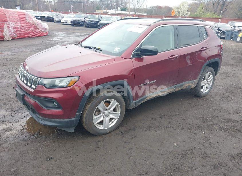 Photo 2 of 2022 Jeep Compass LATITUDE 4X4 (VIN 3C4NJDBB7NT206323)
