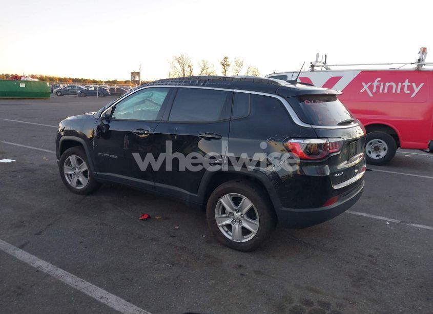 Photo 3 of 2022 Jeep Compass LATITUDE 4X4 (VIN 3C4NJDBB7NT215684)