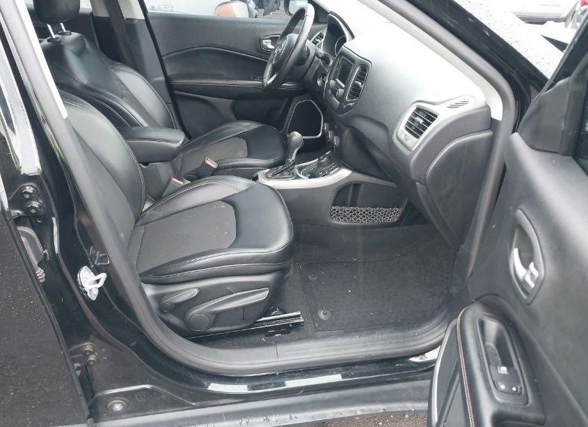 Photo 5 of 2017 Jeep New COMPASS LATITUDE 4X4 (VIN 3C4NJDBB8HT665588)