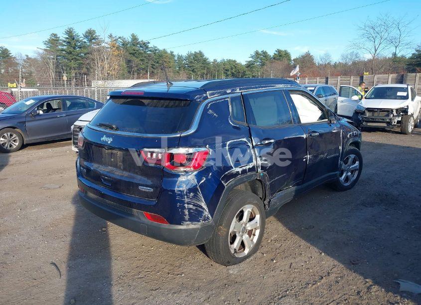 Photo 4 of 2018 Jeep Compass LATITUDE 4X4 (VIN 3C4NJDBB8JT103972)