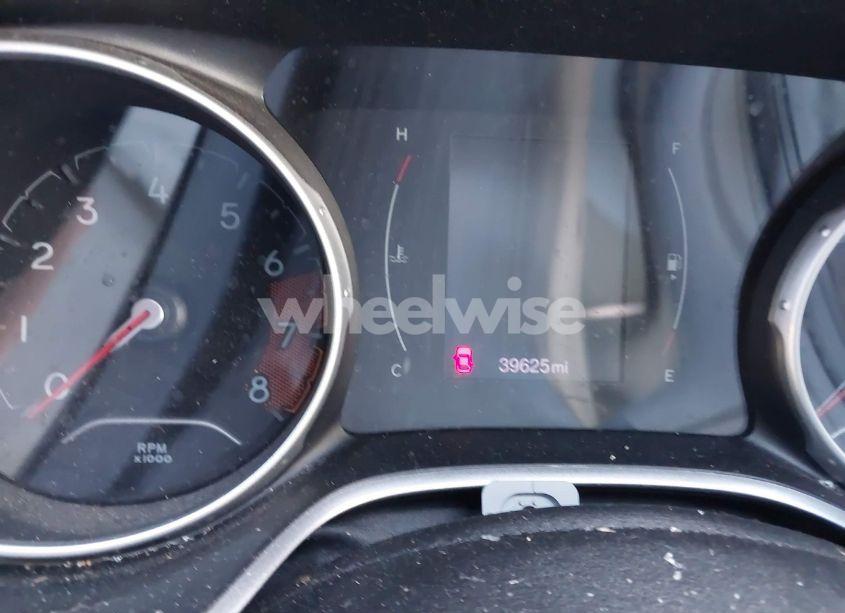 Photo 7 of 2018 Jeep Compass LATITUDE 4X4 (VIN 3C4NJDBB8JT103972)