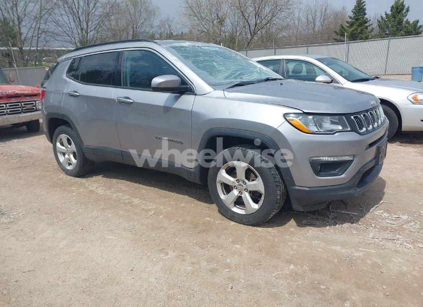 2018 Jeep Compass LATITUDE 4X4 (VIN 3C4NJDBB8JT180762) main photo