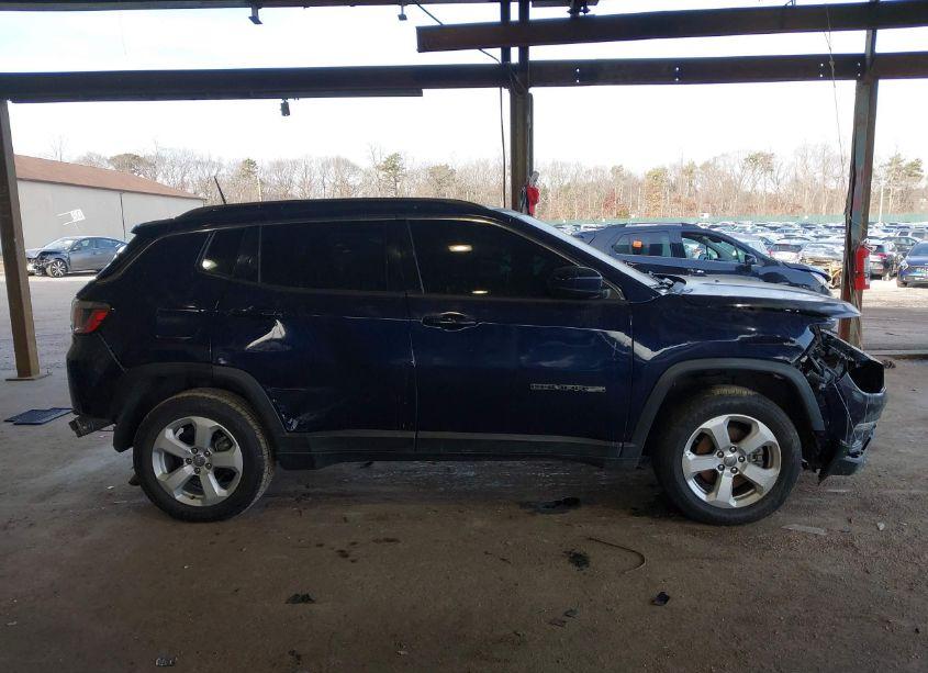 Photo 14 of 2018 Jeep Compass LATITUDE 4X4 (VIN 3C4NJDBB8JT199635)