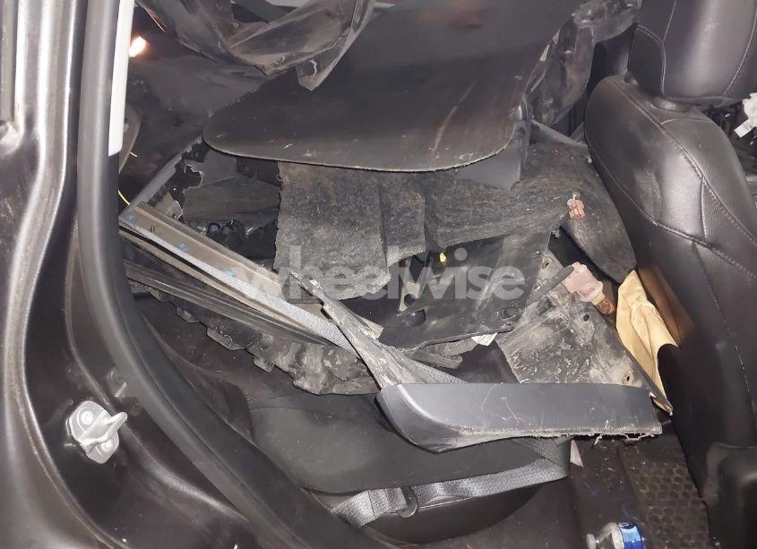 Photo 12 of 2018 Jeep Compass LATITUDE 4X4 (VIN 3C4NJDBB8JT202632)