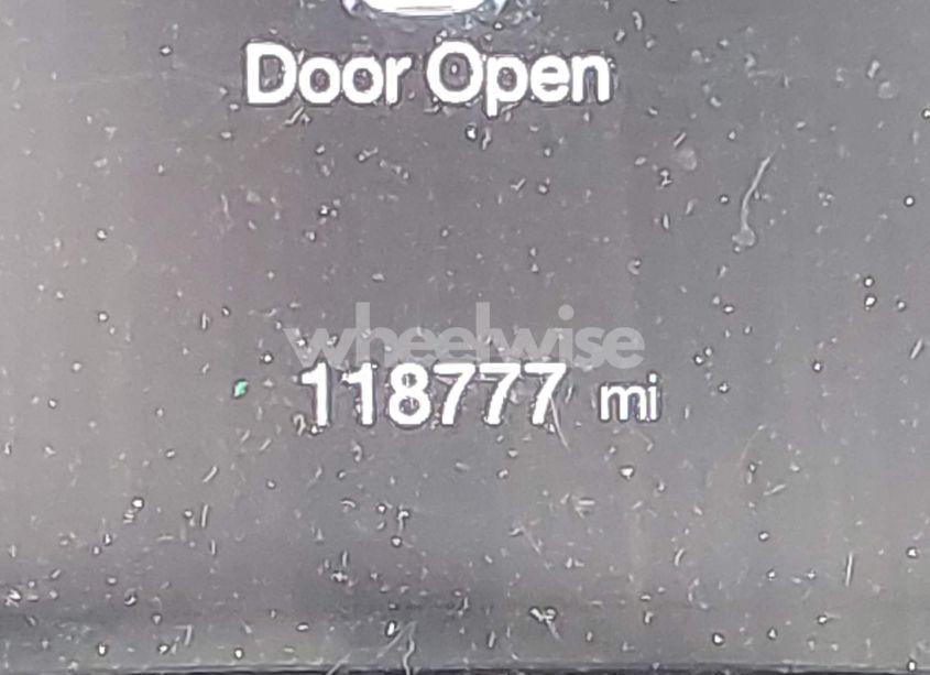 Photo 16 of 2018 Jeep Compass LATITUDE 4X4 (VIN 3C4NJDBB8JT202632)