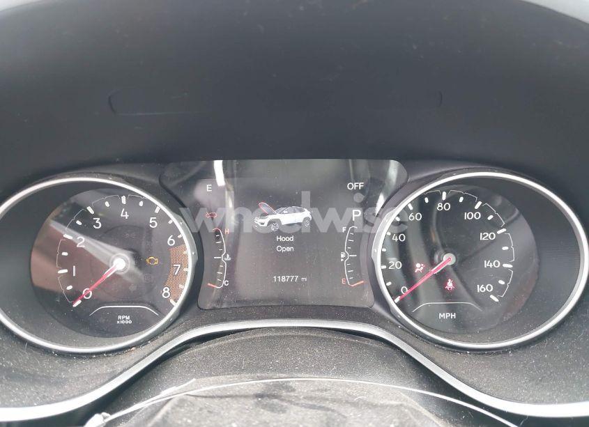 Photo 7 of 2018 Jeep Compass LATITUDE 4X4 (VIN 3C4NJDBB8JT202632)