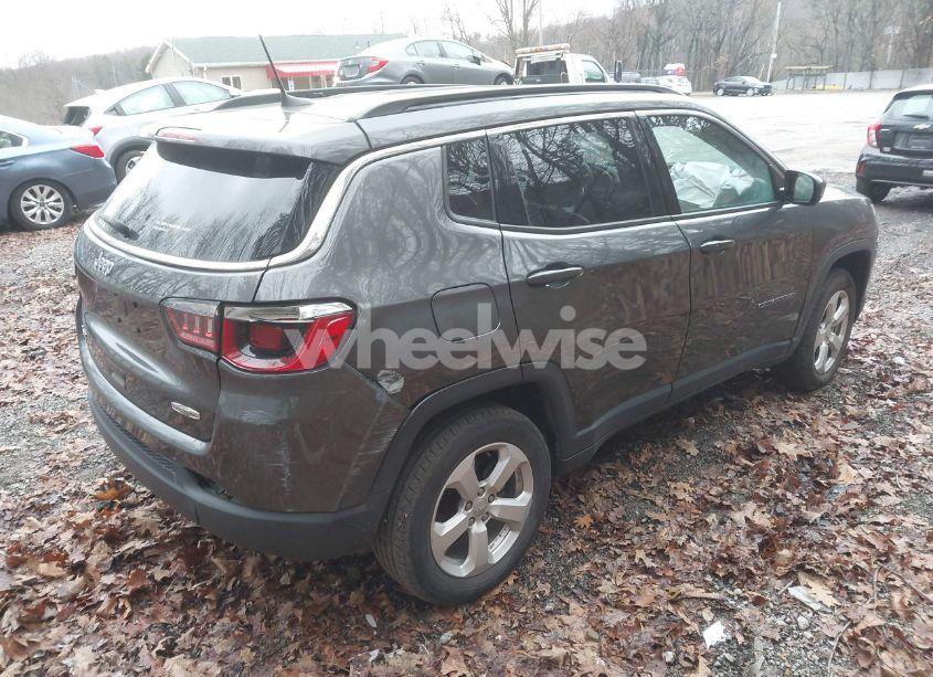 Photo 4 of 2018 Jeep Compass LATITUDE 4X4 (VIN 3C4NJDBB8JT256948)
