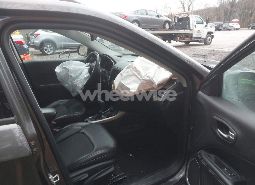 Photo 5 of 2018 Jeep Compass LATITUDE 4X4 (VIN 3C4NJDBB8JT256948)