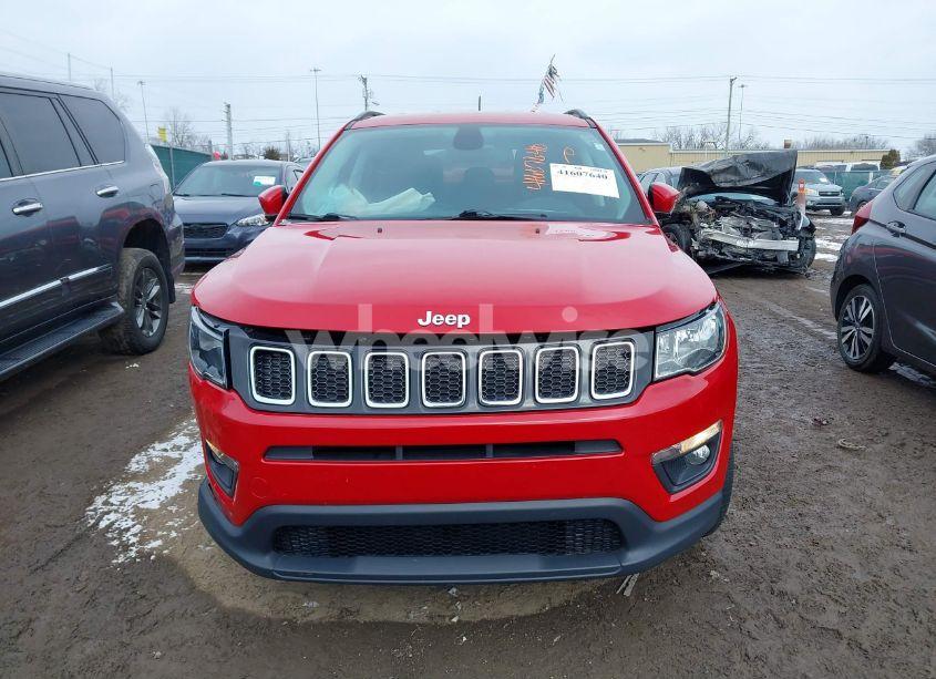 Photo 12 of 2018 Jeep Compass LATITUDE 4X4 (VIN 3C4NJDBB8JT262345)