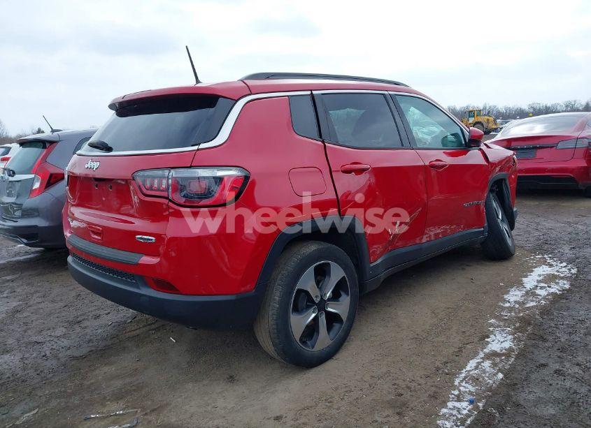 Photo 4 of 2018 Jeep Compass LATITUDE 4X4 (VIN 3C4NJDBB8JT262345)