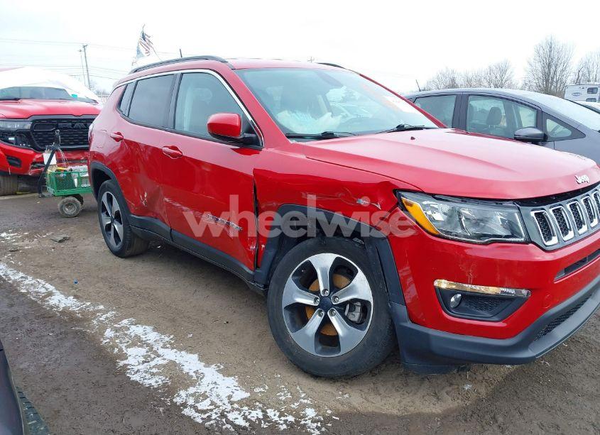 Photo 6 of 2018 Jeep Compass LATITUDE 4X4 (VIN 3C4NJDBB8JT262345)