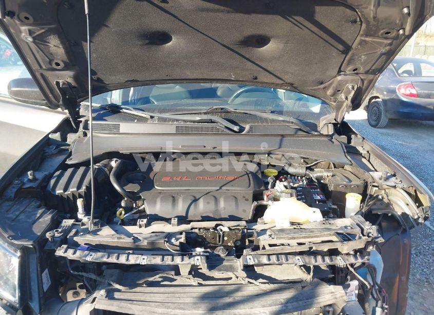 Photo 10 of 2018 Jeep Compass LATITUDE 4X4 (VIN 3C4NJDBB8JT399060)