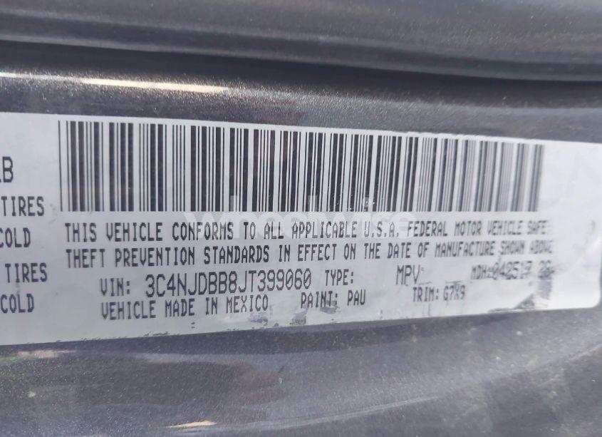Photo 9 of 2018 Jeep Compass LATITUDE 4X4 (VIN 3C4NJDBB8JT399060)