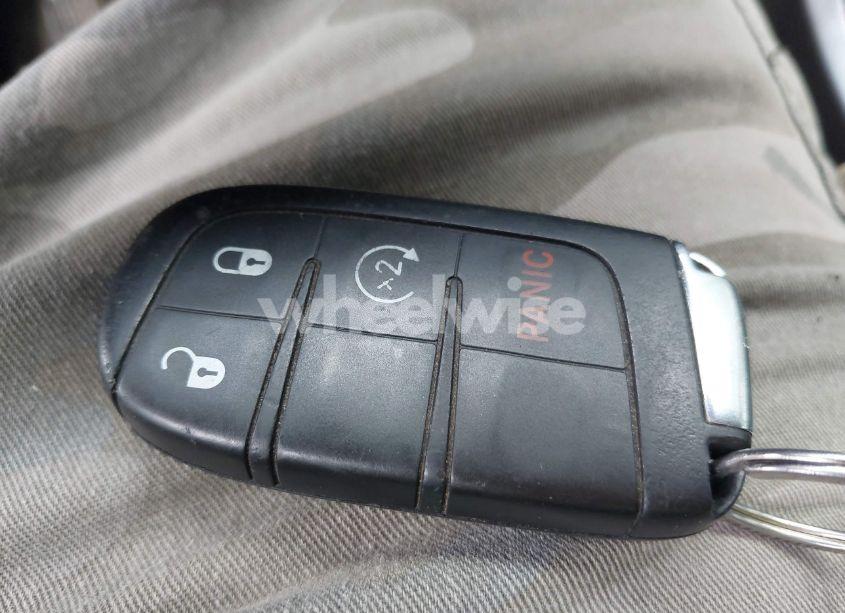 Photo 11 of 2018 Jeep Compass LATITUDE 4X4 (VIN 3C4NJDBB8JT434339)