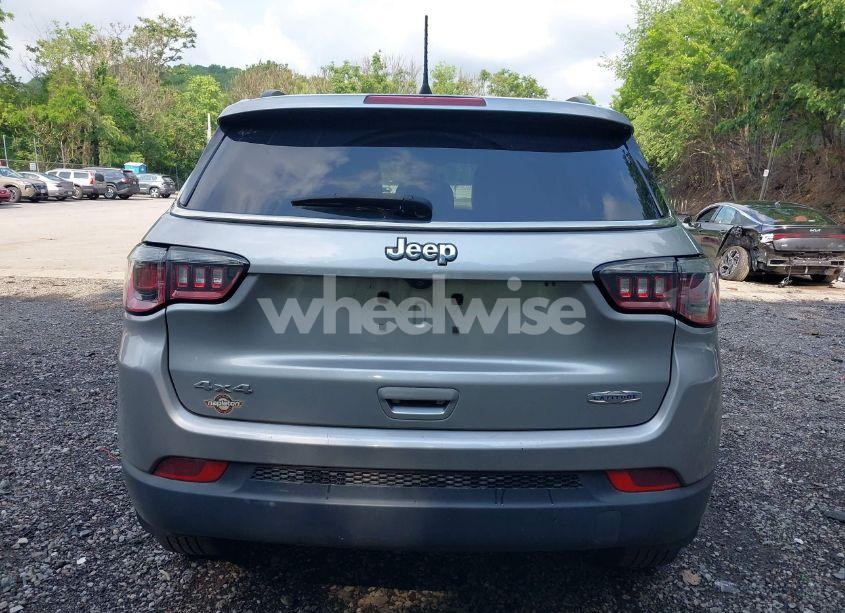 Photo 17 of 2018 Jeep Compass LATITUDE 4X4 (VIN 3C4NJDBB8JT434339)