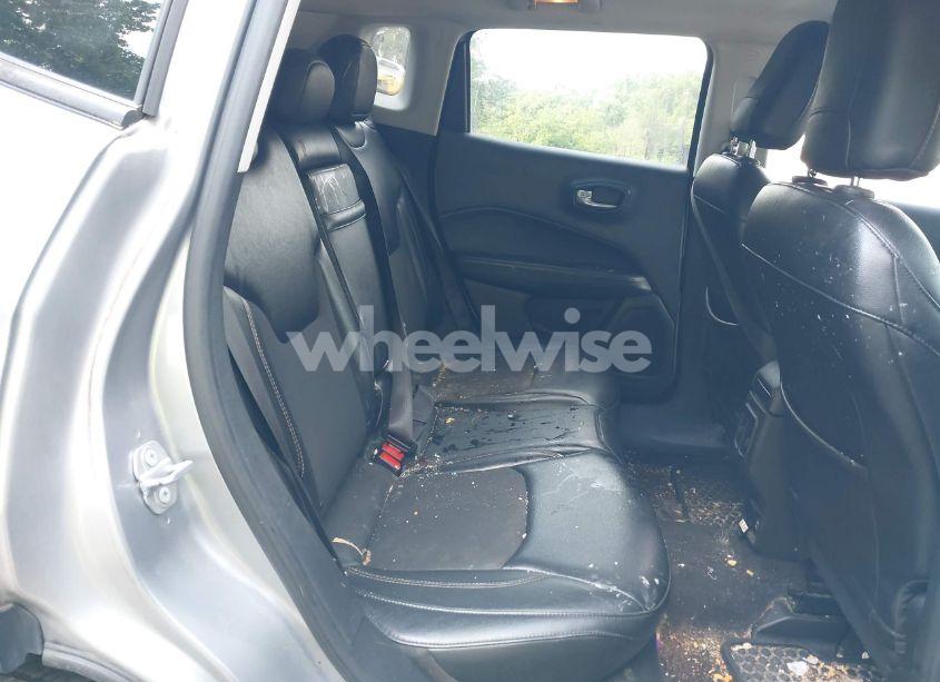 Photo 8 of 2018 Jeep Compass LATITUDE 4X4 (VIN 3C4NJDBB8JT434339)