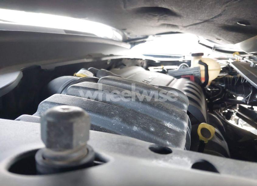 Photo 10 of 2018 Jeep Compass LATITUDE 4X4 (VIN 3C4NJDBB8JT470418)