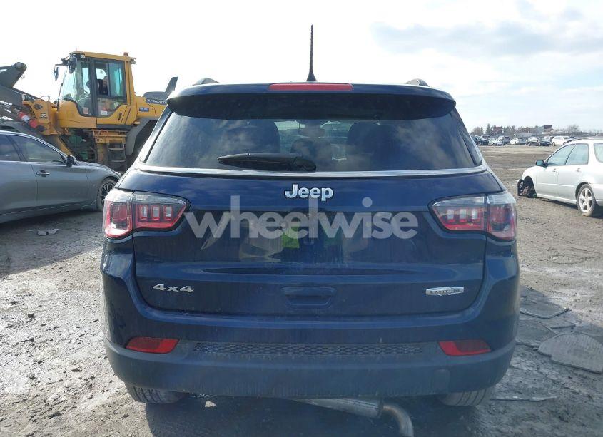 Photo 15 of 2018 Jeep Compass LATITUDE 4X4 (VIN 3C4NJDBB8JT470418)