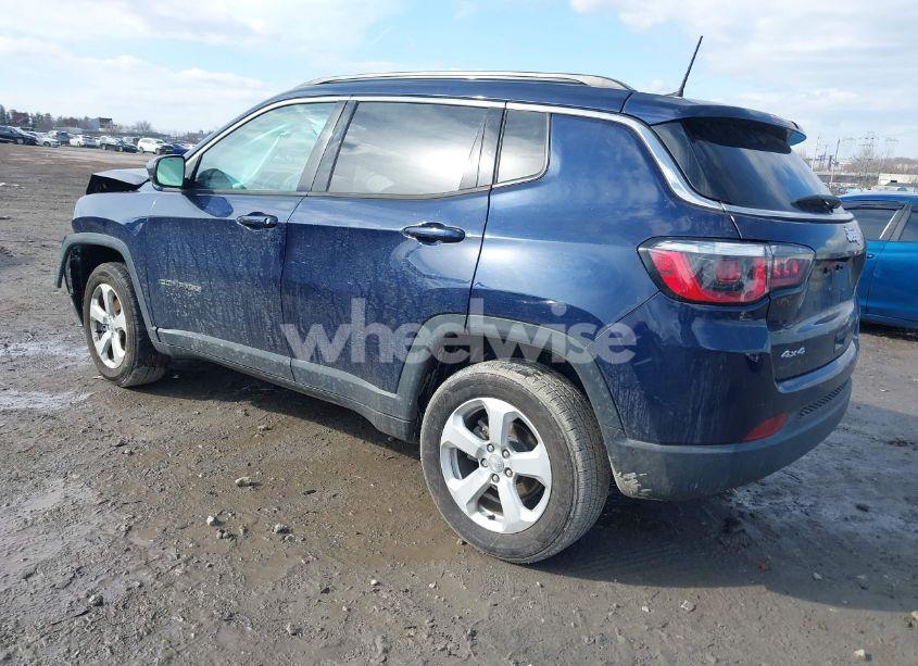 Photo 3 of 2018 Jeep Compass LATITUDE 4X4 (VIN 3C4NJDBB8JT470418)